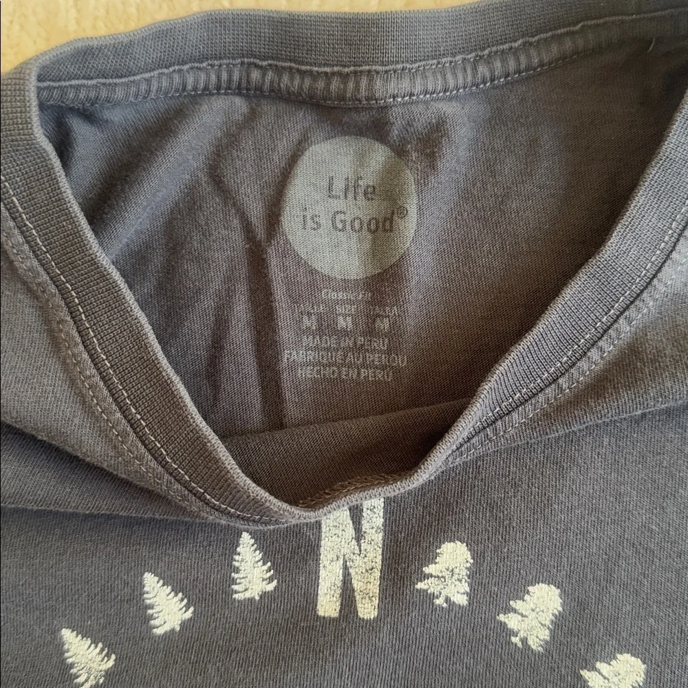 Life Is Good Long Sleeve Graphic Tee | Compass Arrows Design | Size M - Picture 3 of 4